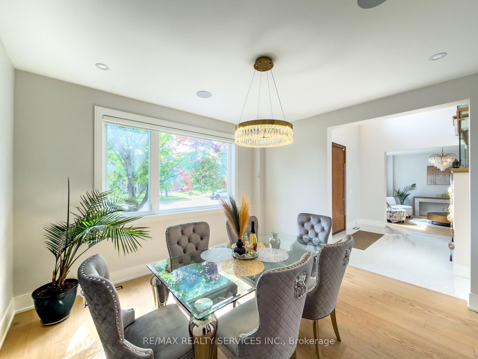 519 Third Line • Oakville, ON photo 9