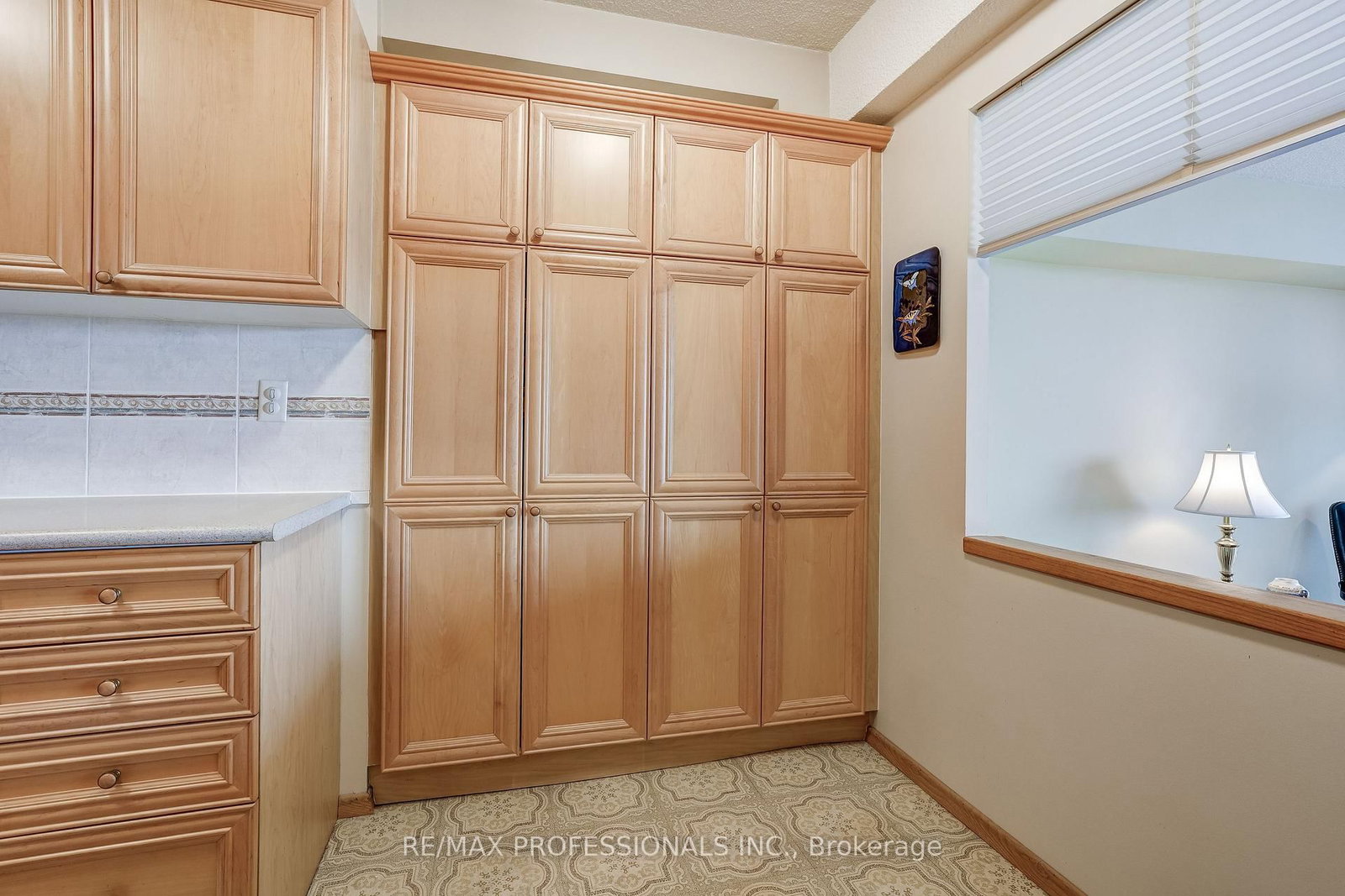 240 Scarlett Road • #1405 • Toronto, ON photo 10