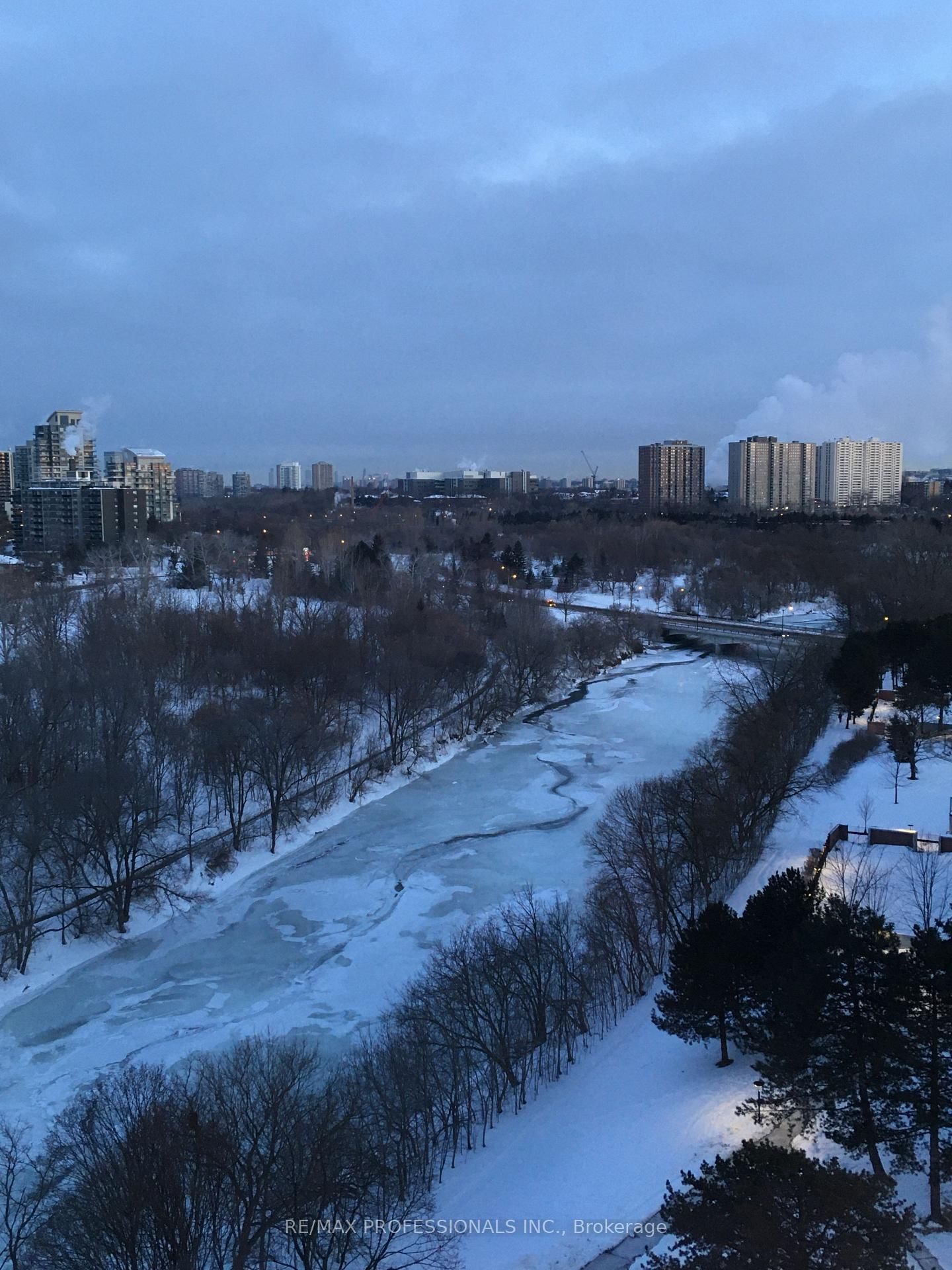 240 Scarlett Road • #1405 • Toronto, ON photo 23