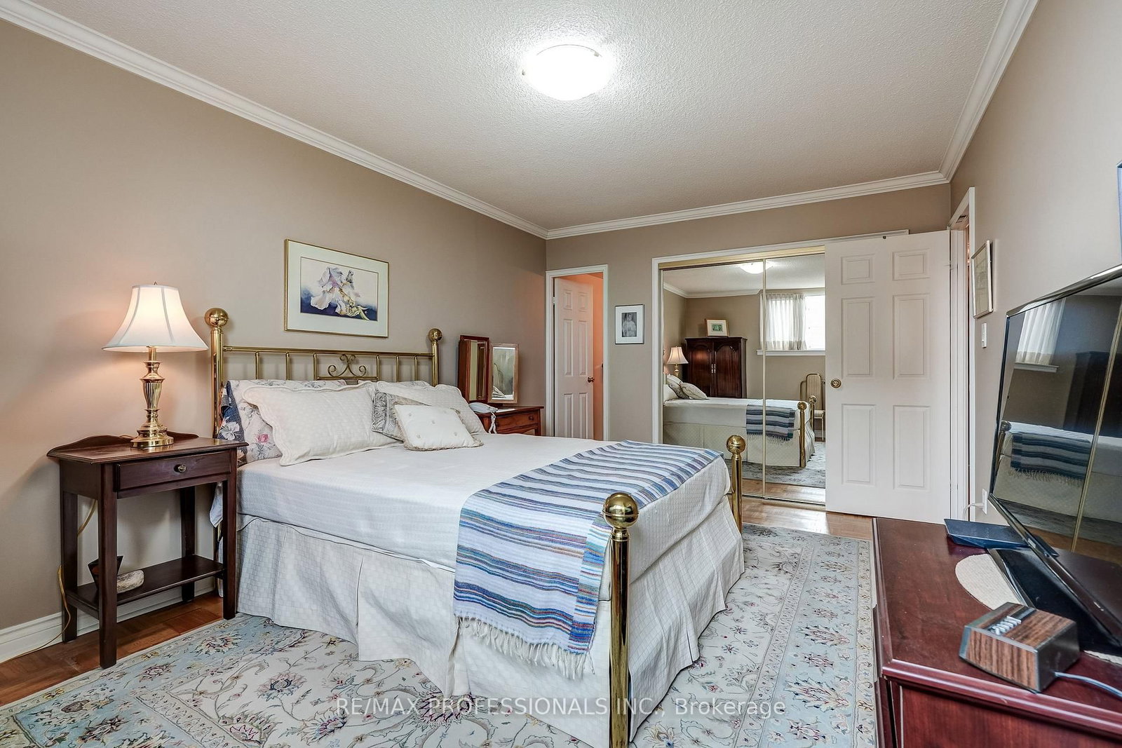 240 Scarlett Road • #1405 • Toronto, ON photo 27
