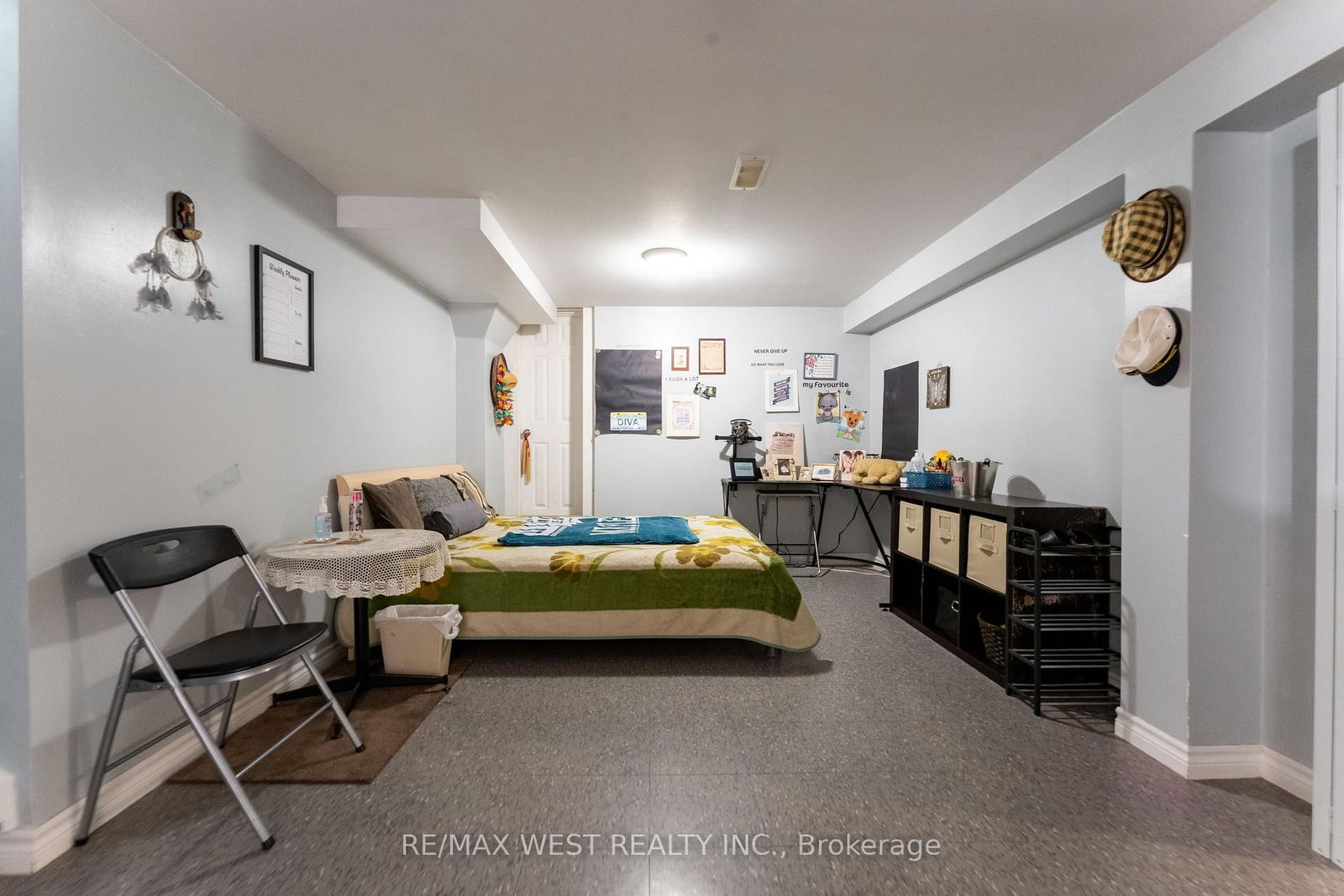 25A St Andrews Boulevard • Toronto, ON photo 36