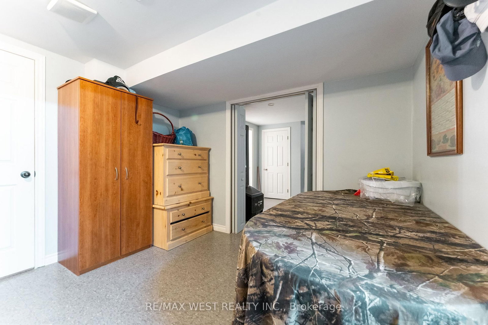 25A St Andrews Boulevard • Toronto, ON photo 38