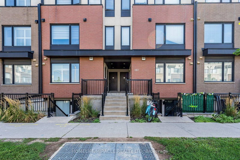 8 - 161 William Duncan Road