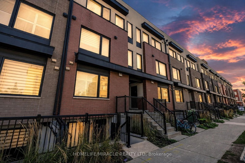 8 - 161 William Duncan Road