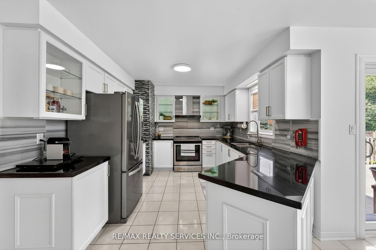 150 Royal Valley Drive • Caledon, ON photo 6