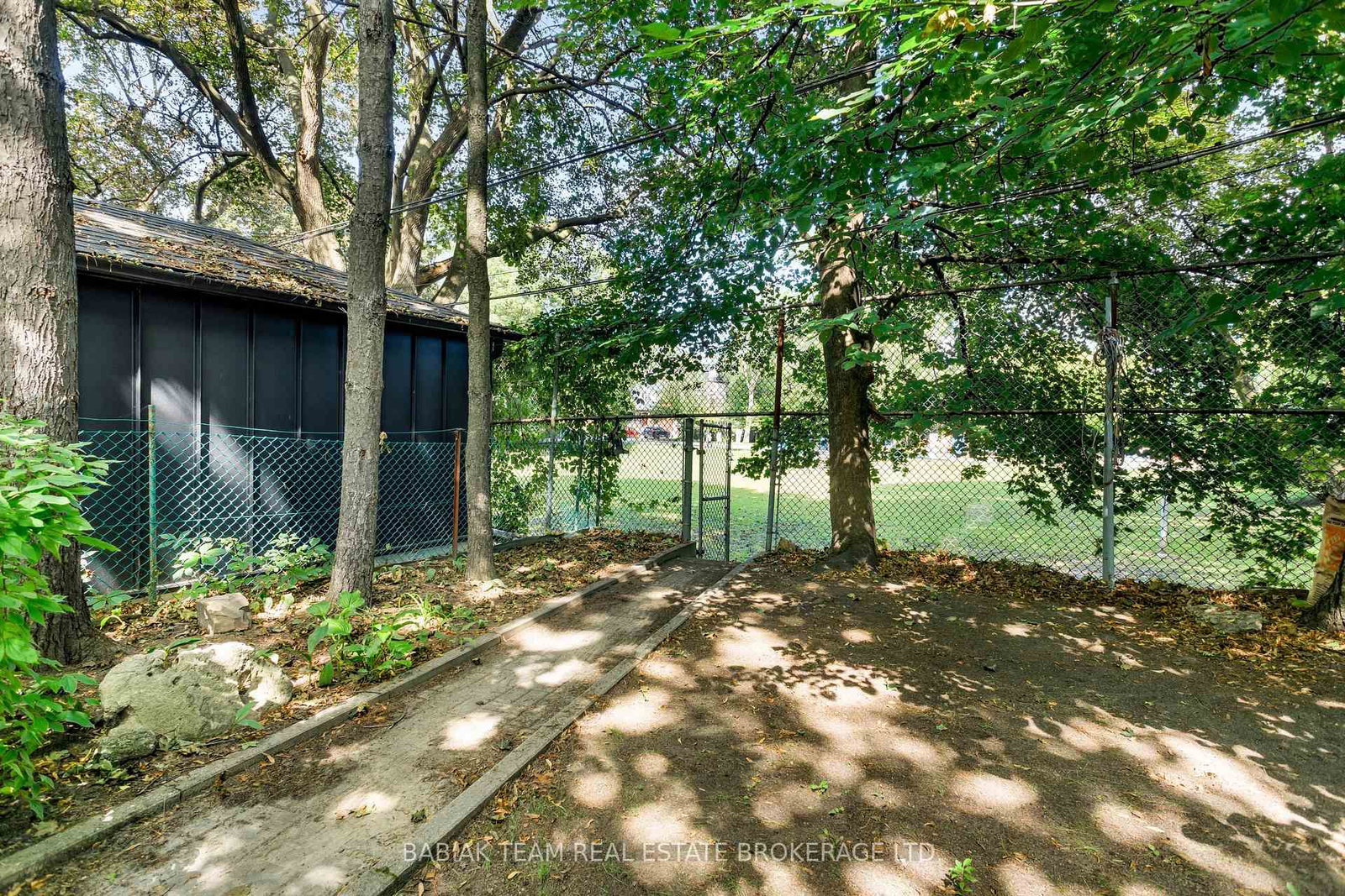 403 Durie Street • Toronto, ON photo 30