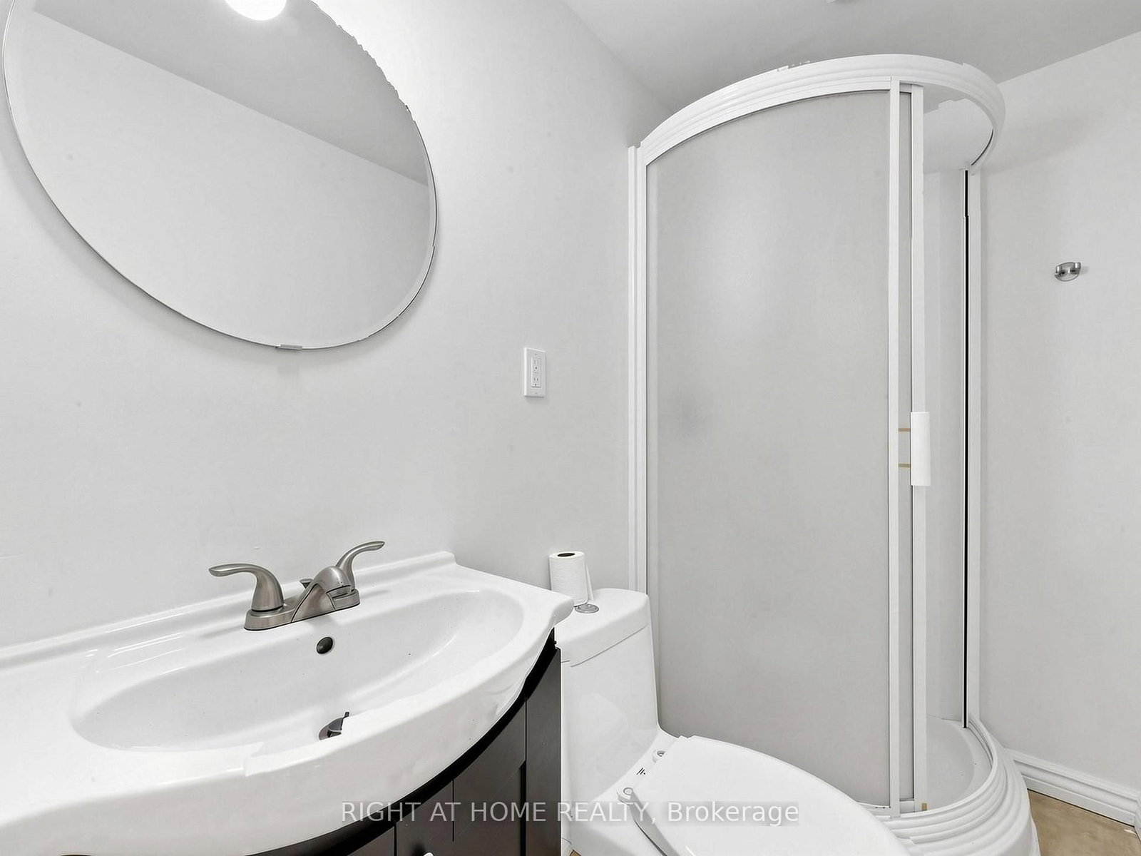 5817 Whitehorn Avenue • Mississauga, ON photo 36