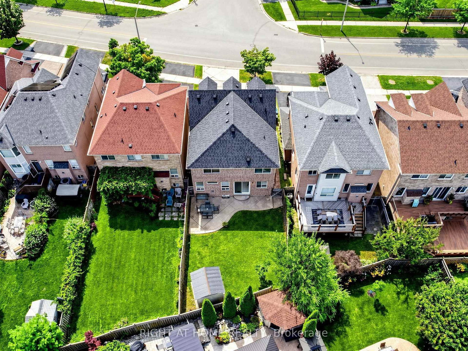 5817 Whitehorn Avenue • Mississauga, ON photo 44