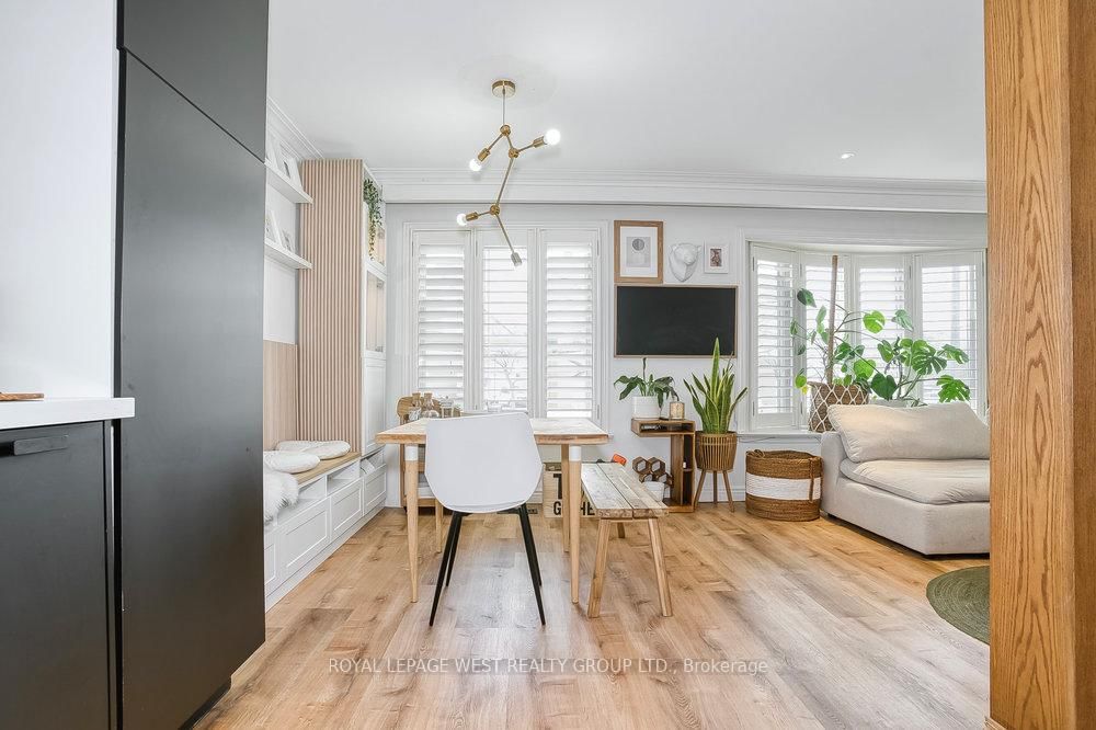 12 Leavenworth Crescent • Toronto, ON photo 13