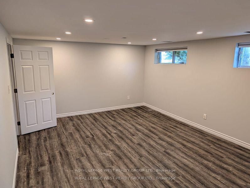 12 Leavenworth Crescent • Toronto, ON photo 31