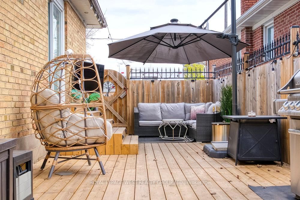 12 Leavenworth Crescent • Toronto, ON photo 36
