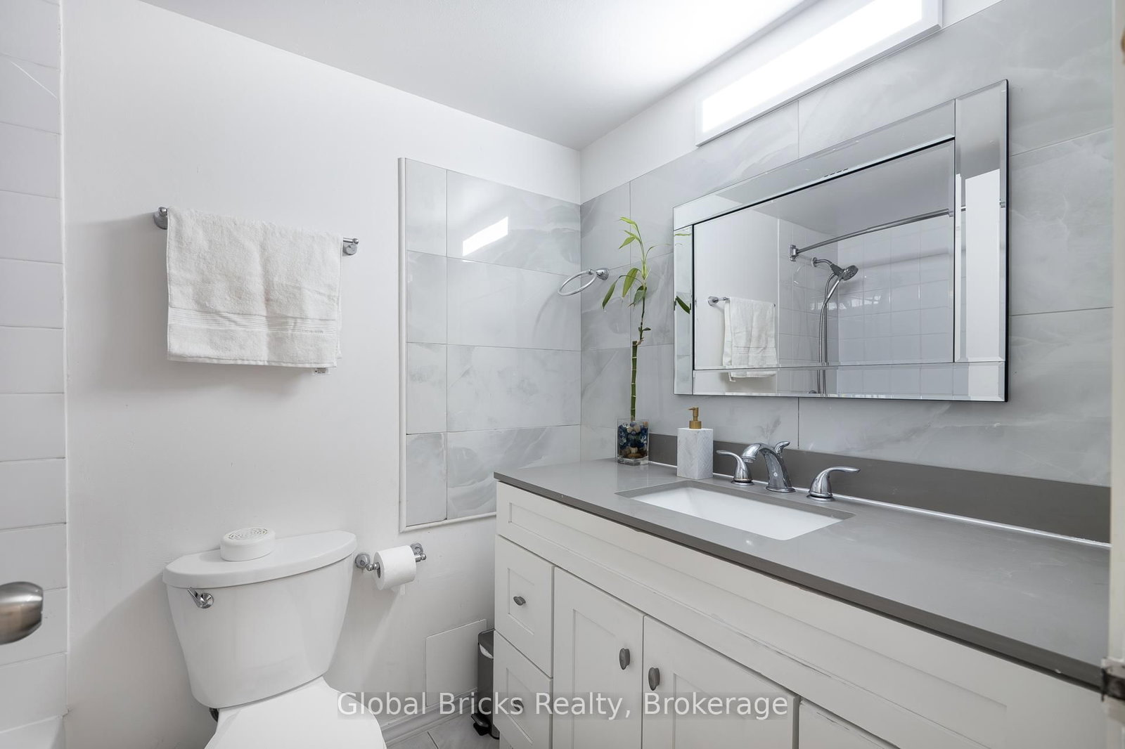 380 Dixon Road • #1904 • Toronto, ON photo 38