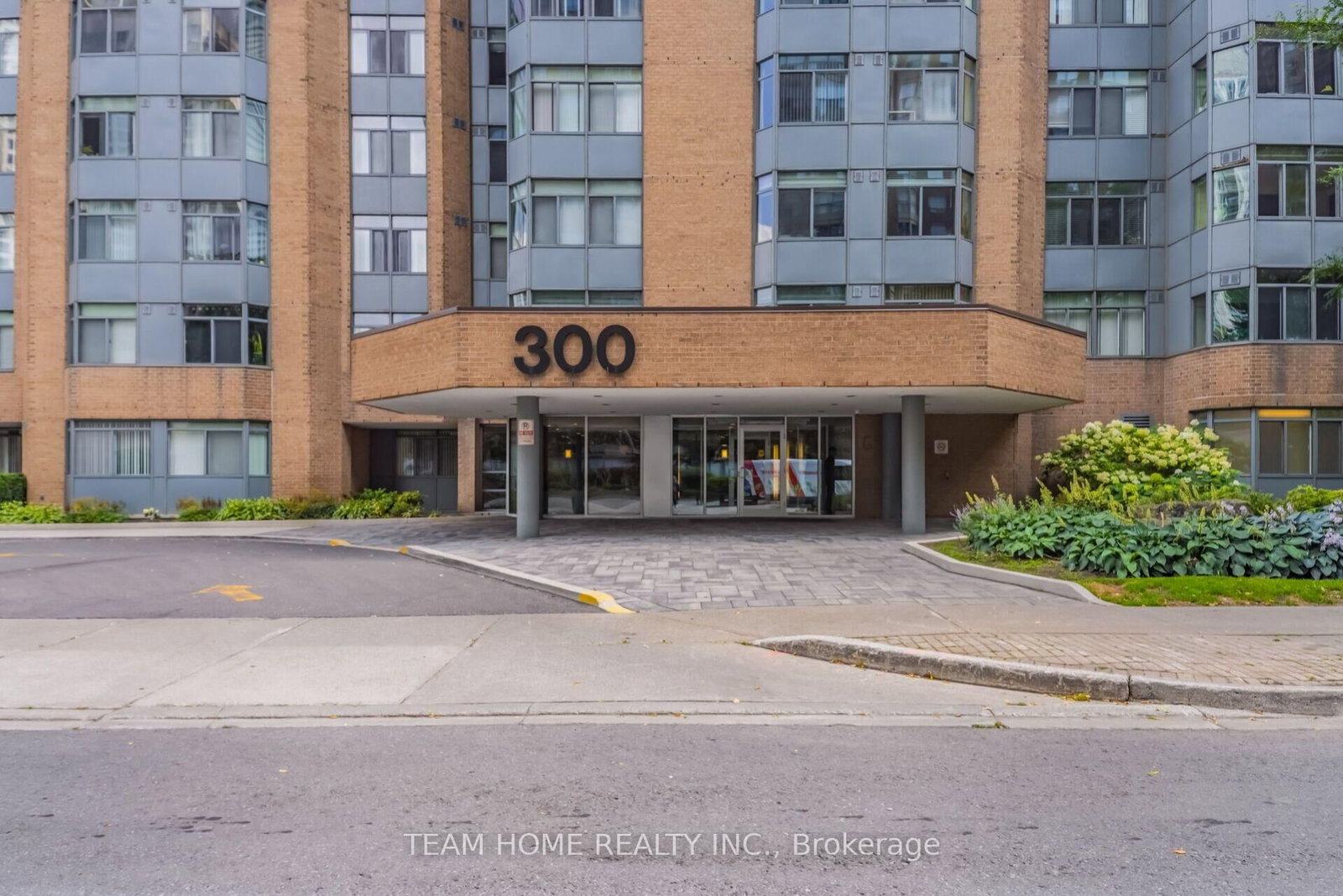 300 Webb Drive • #604 • Mississauga, ON photo 3