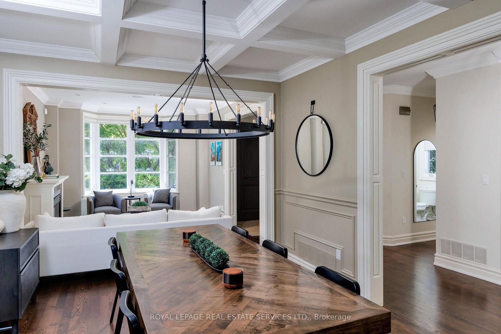 4 Springbrook Gardens • Toronto, ON photo 10