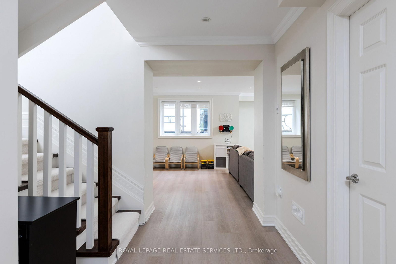 4 Springbrook Gardens • Toronto, ON photo 37