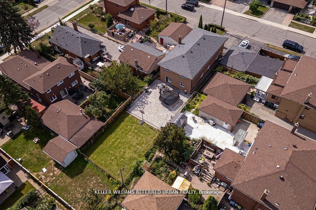 55 Tedder Street • Toronto, ON photo 44