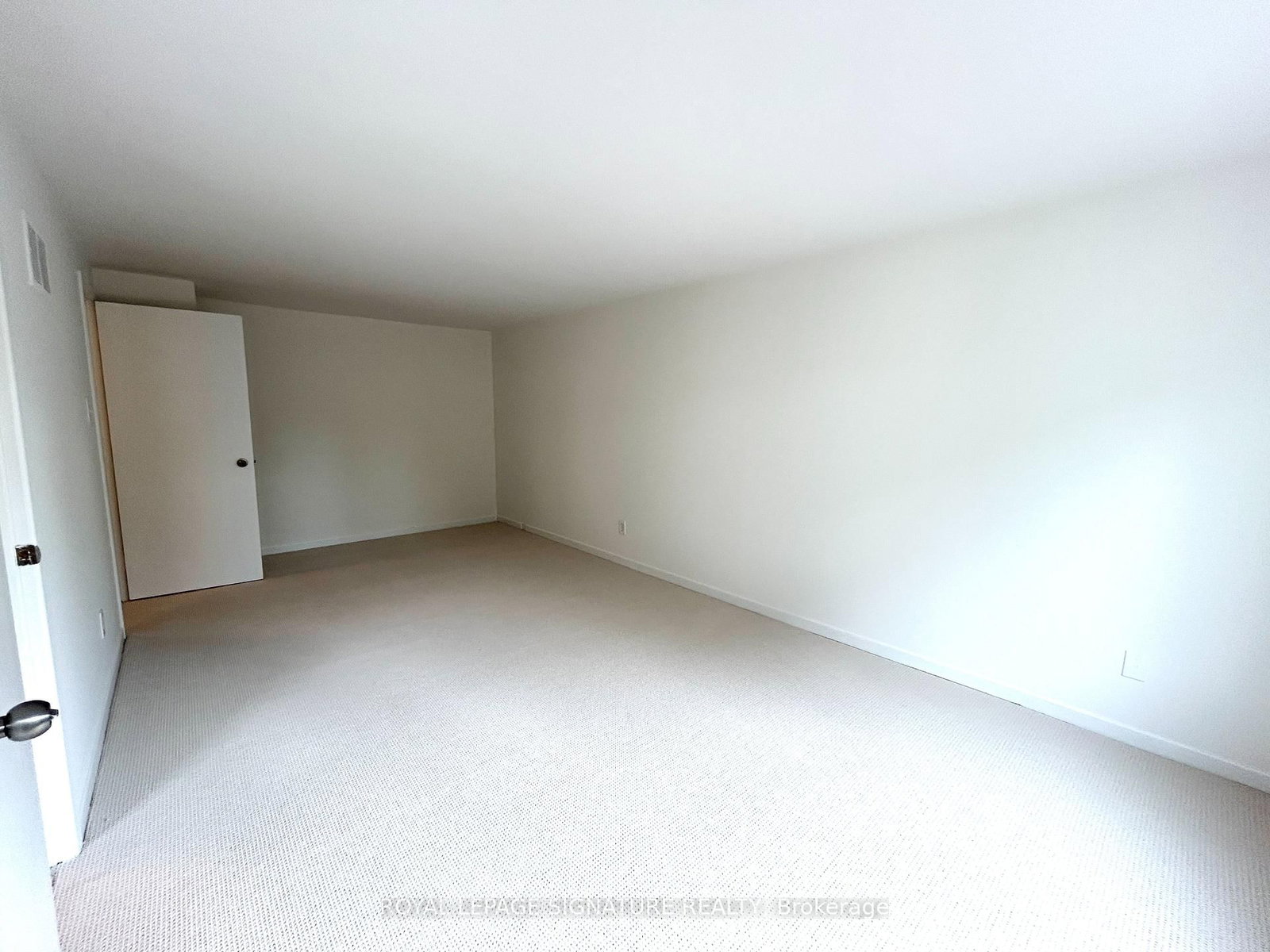 2682 Romark Mews • Mississauga, ON photo 14