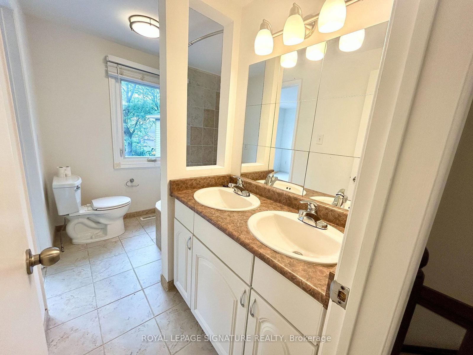 2682 Romark Mews • Mississauga, ON photo 17
