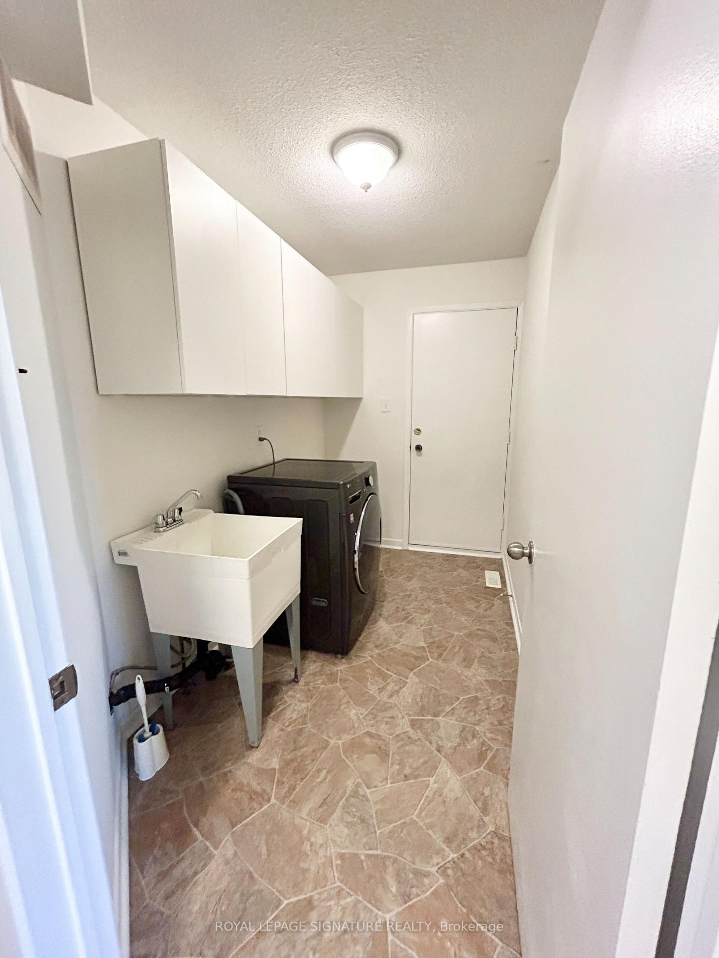 2682 Romark Mews • Mississauga, ON photo 29