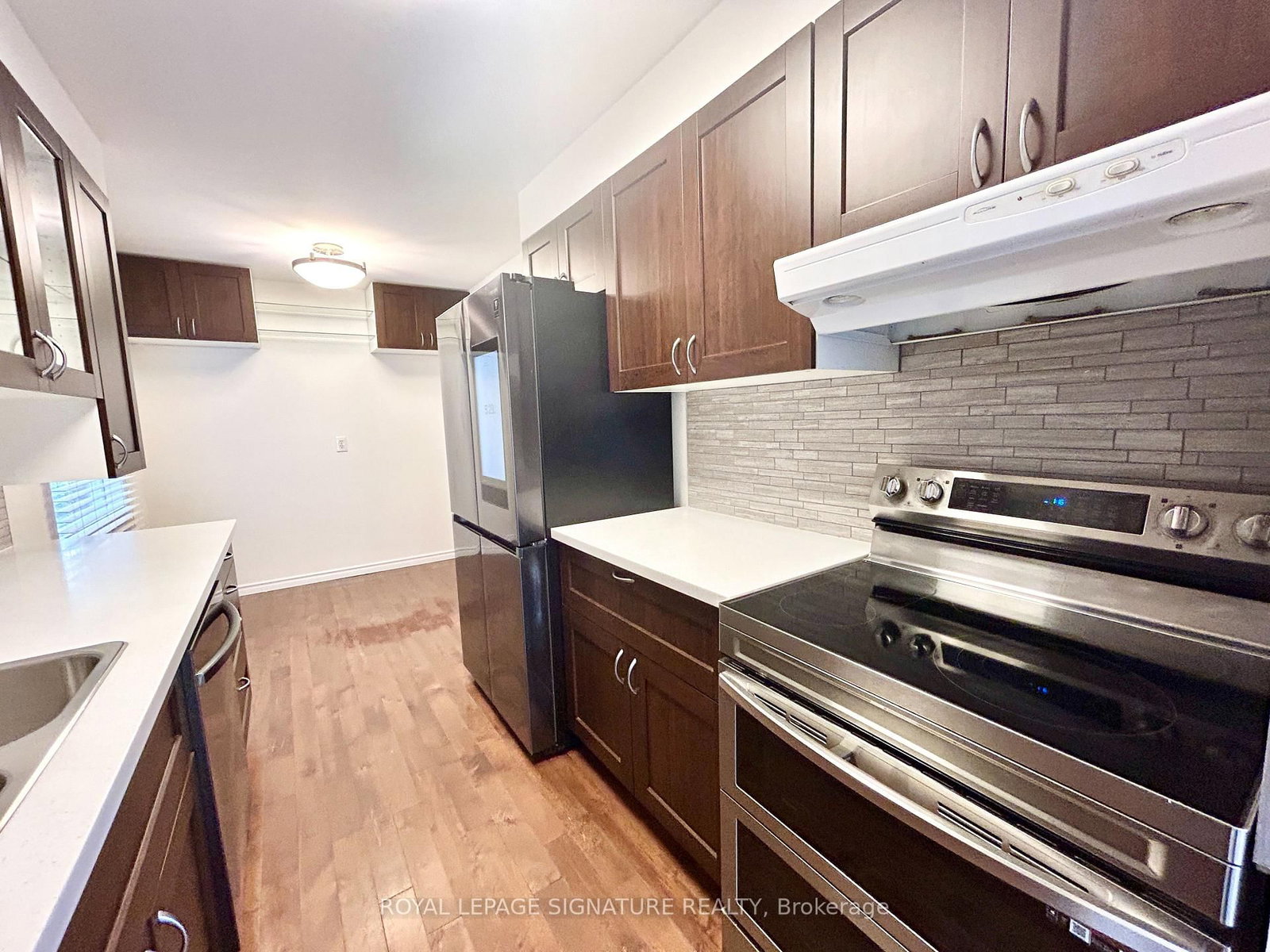 2682 Romark Mews • Mississauga, ON photo 6