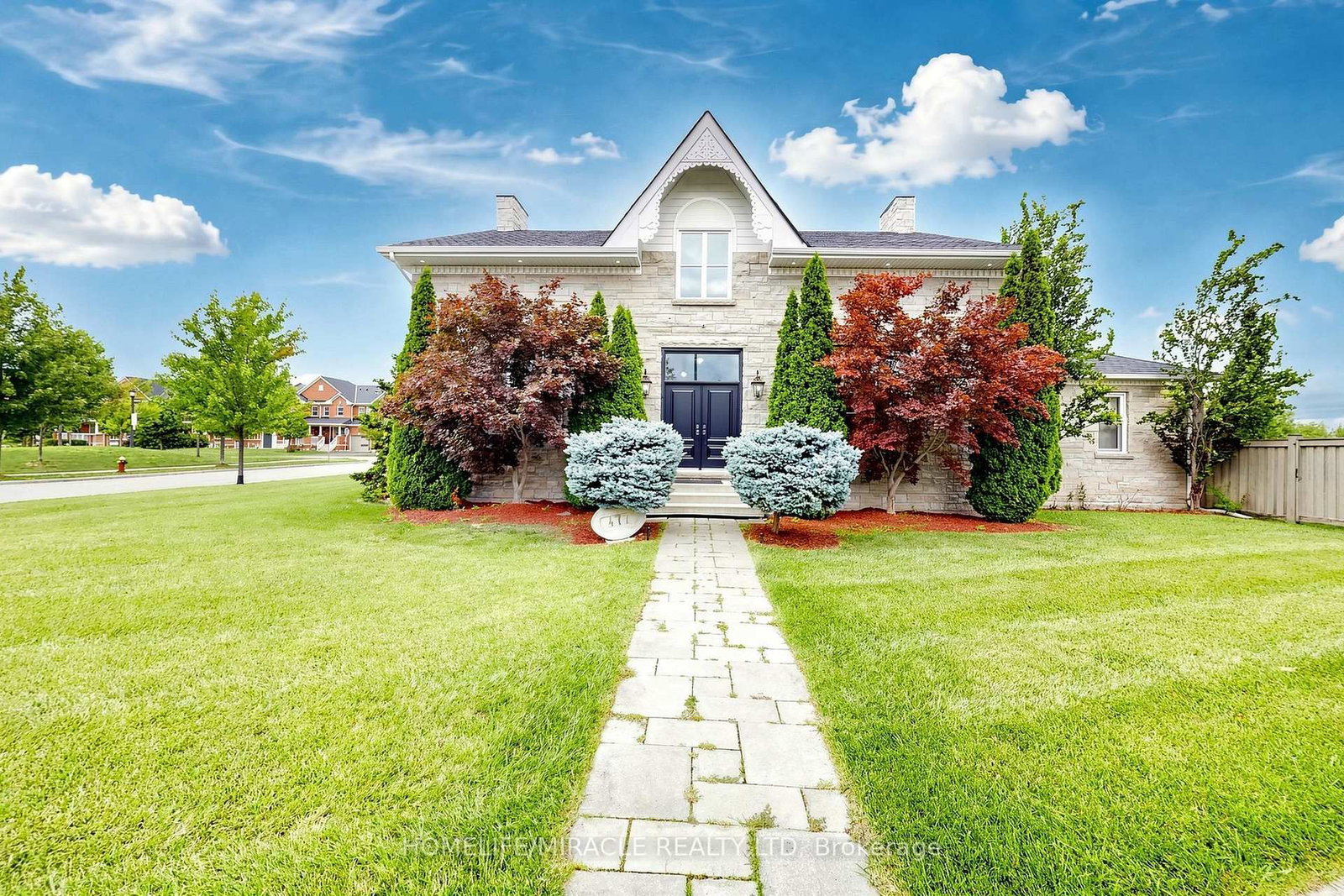 477 Savoline Boulevard • Milton, ON photo 4