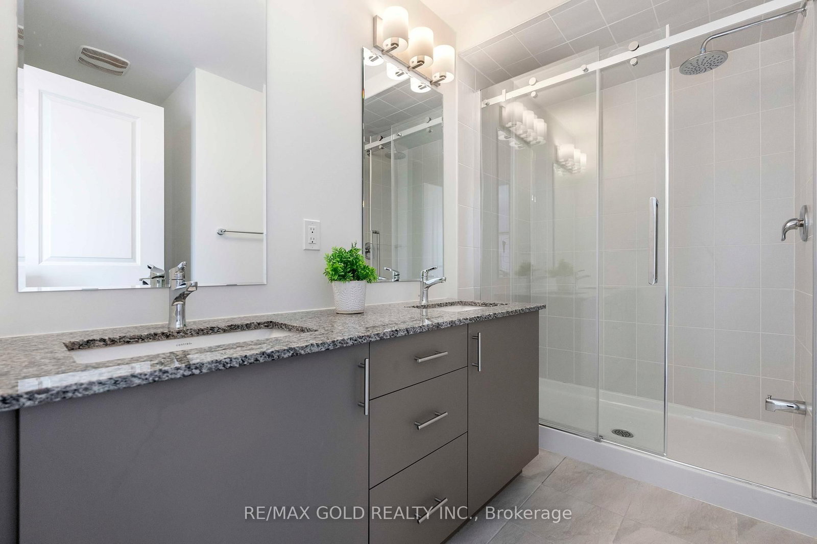 39 Timber Falls Drive • Brampton, ON photo 21