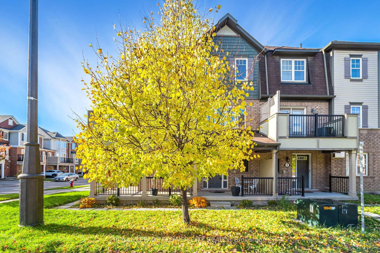 6 Baby Pointe Trail • Brampton, ON photo 3