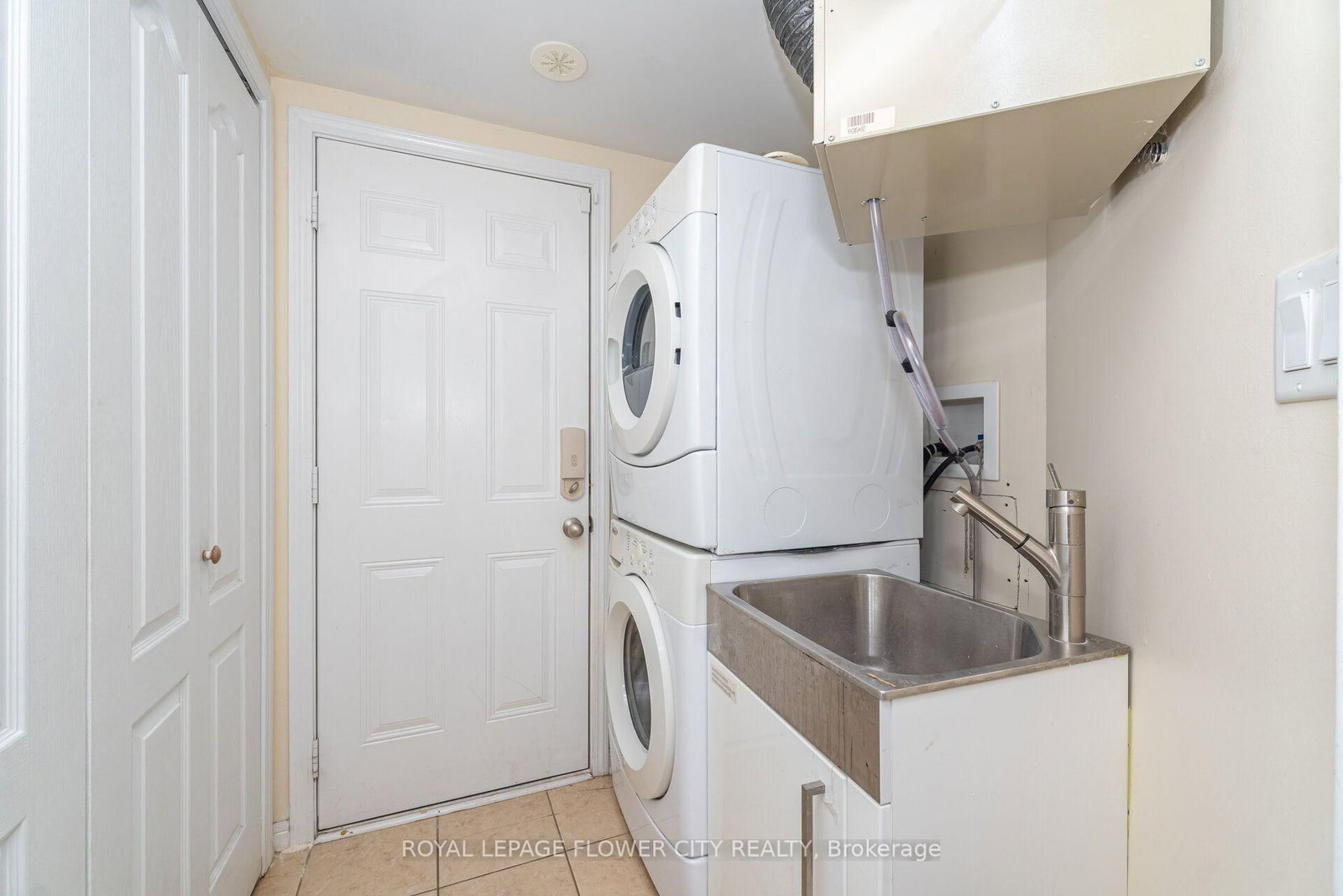 6 Baby Pointe Trail • Brampton, ON photo 38