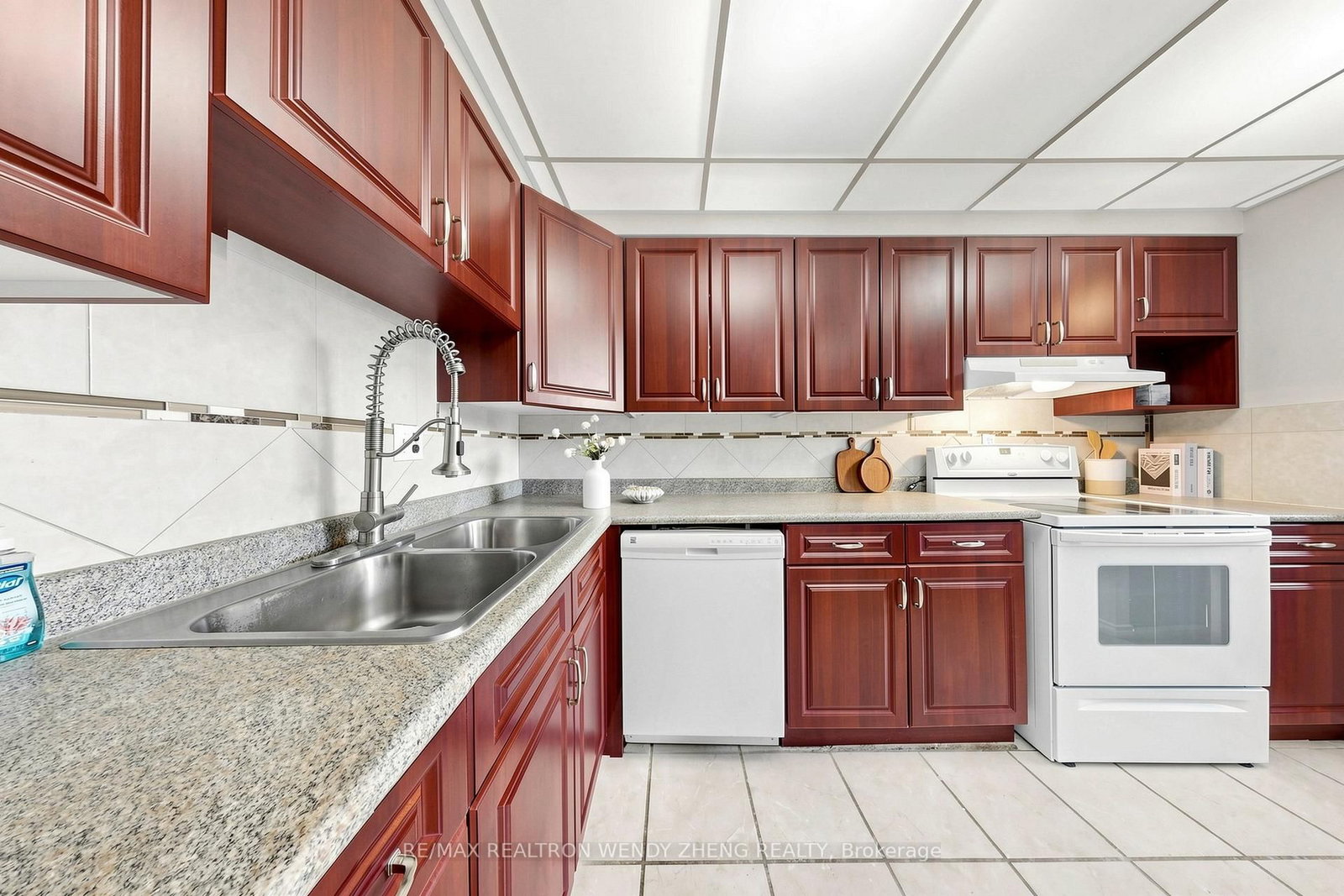 1055A Forestwood Drive • #111 • Mississauga, ON photo 6