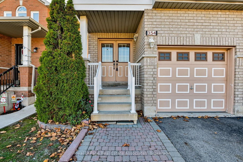 354 Oaktree Circle