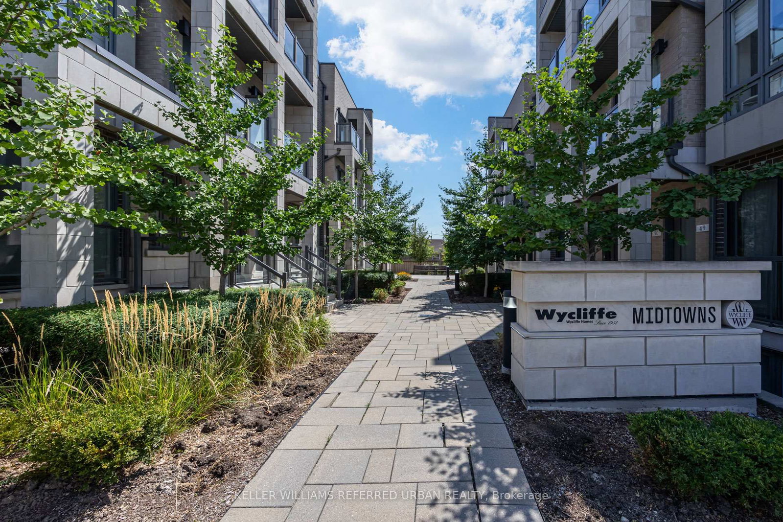 719 Lawrence Avenue W • #52 • Toronto, ON photo 2