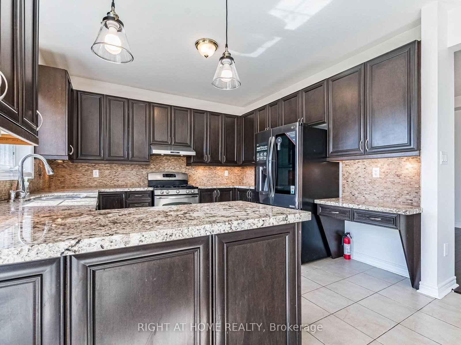 5441 Valhalla Cres, Mississauga, view 16