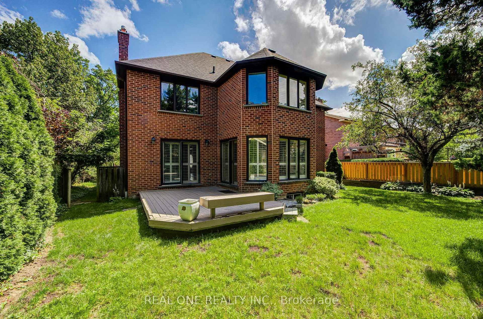 2025 BURBANK Drive • Mississauga, ON photo 49
