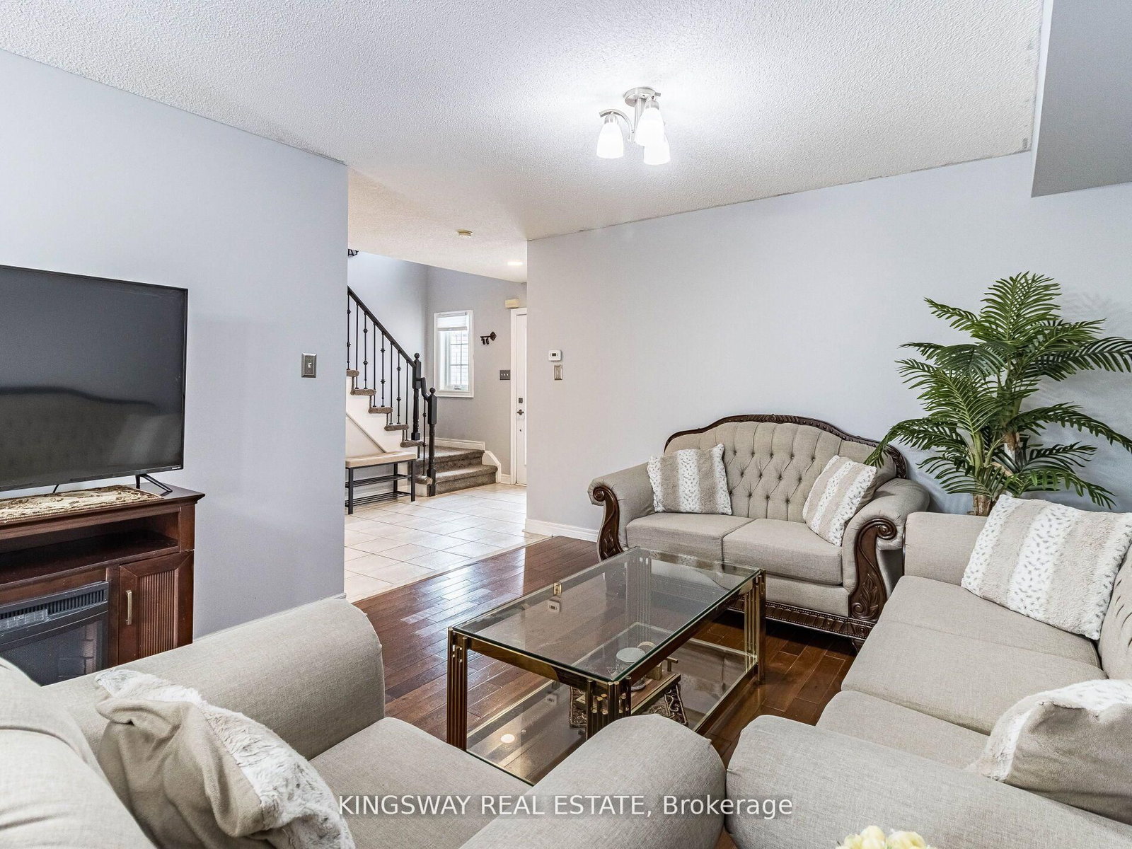 570 Enfield Road • Burlington, ON photo 11