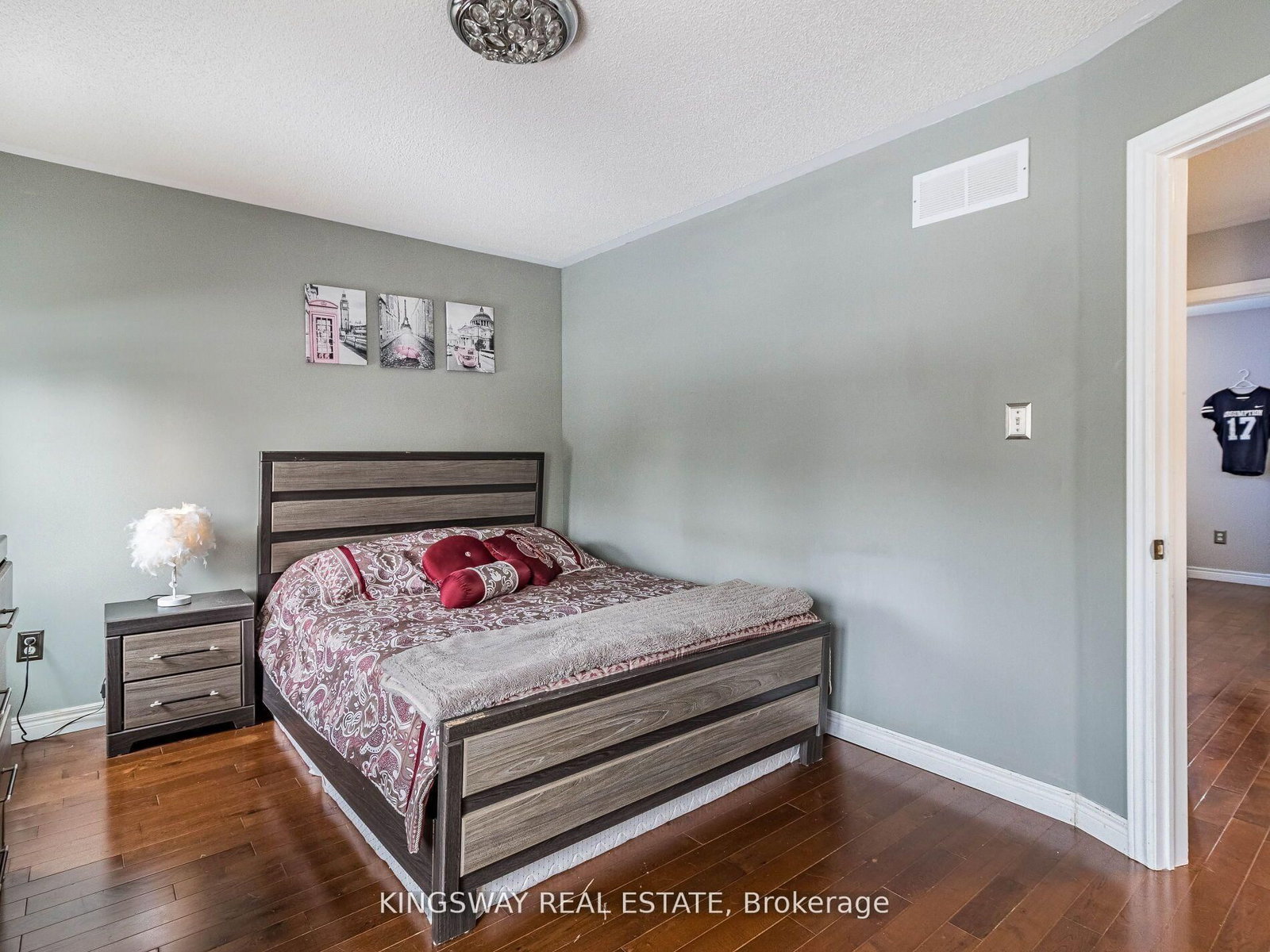 570 Enfield Road • Burlington, ON photo 22