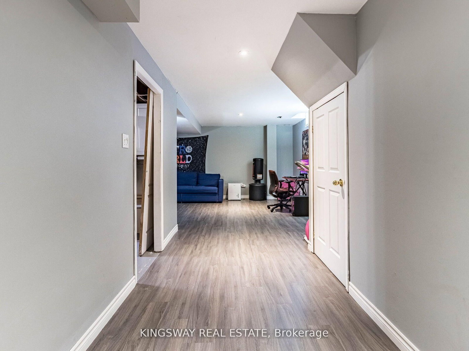 570 Enfield Road • Burlington, ON photo 32