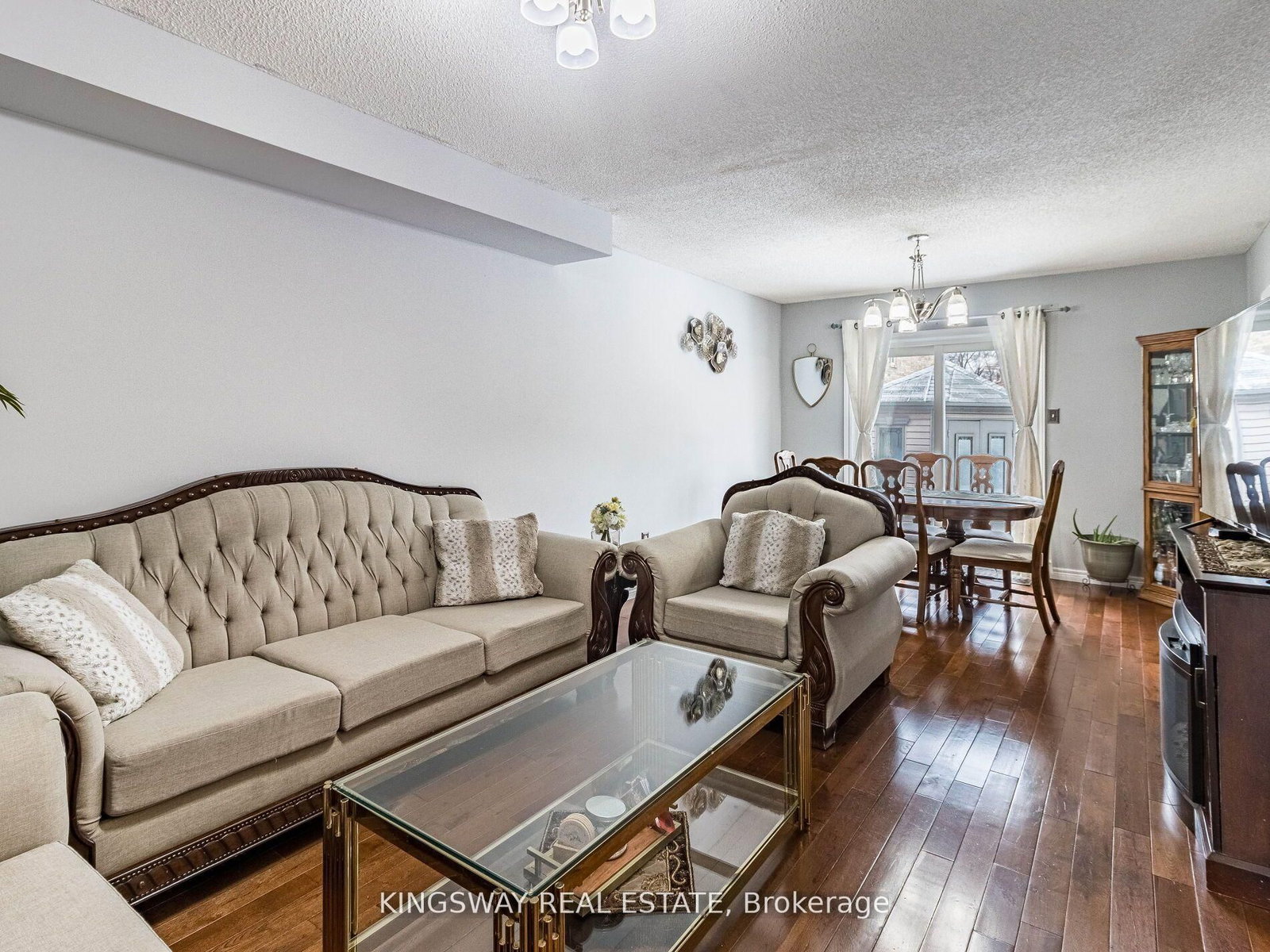 570 Enfield Road • Burlington, ON photo 8