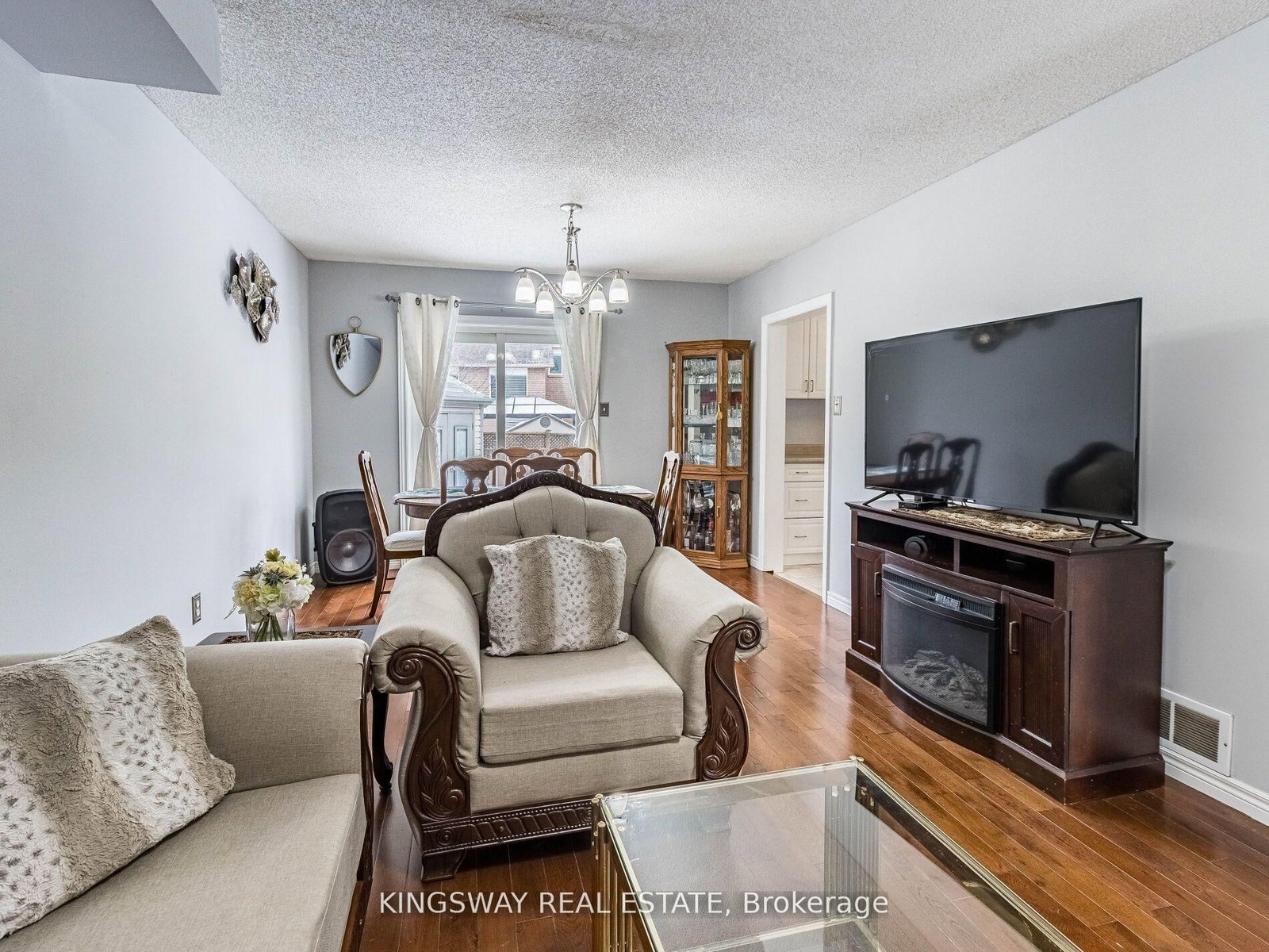 570 Enfield Road • Burlington, ON photo 9