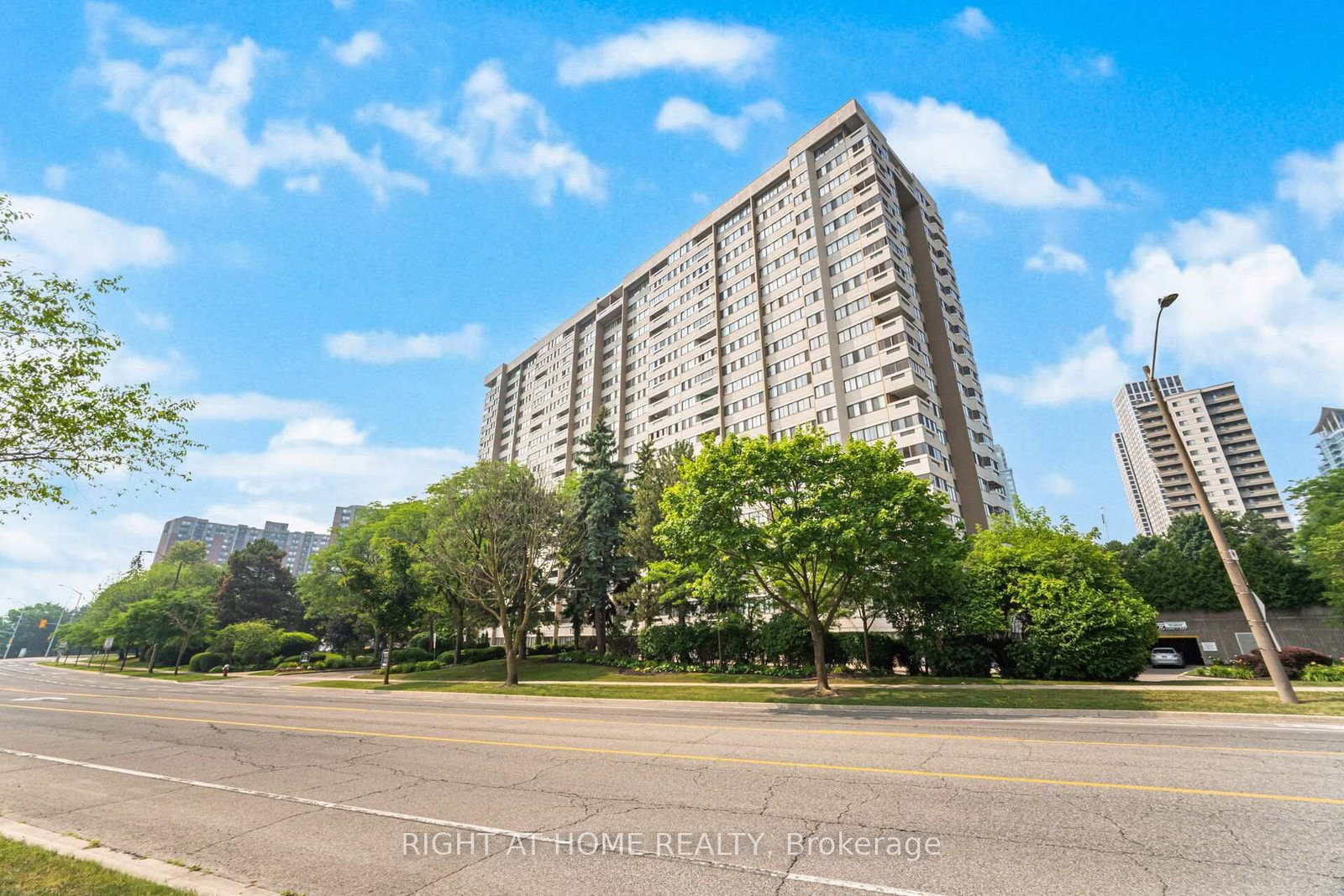 1580 Mississauga Valley Boulevard • #301 • Mississauga, ON photo 1