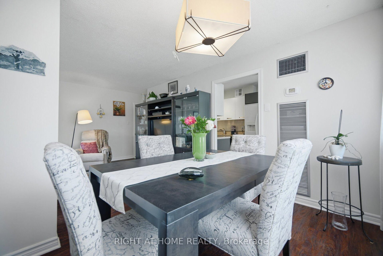 1580 Mississauga Valley Boulevard • #301 • Mississauga, ON photo 13