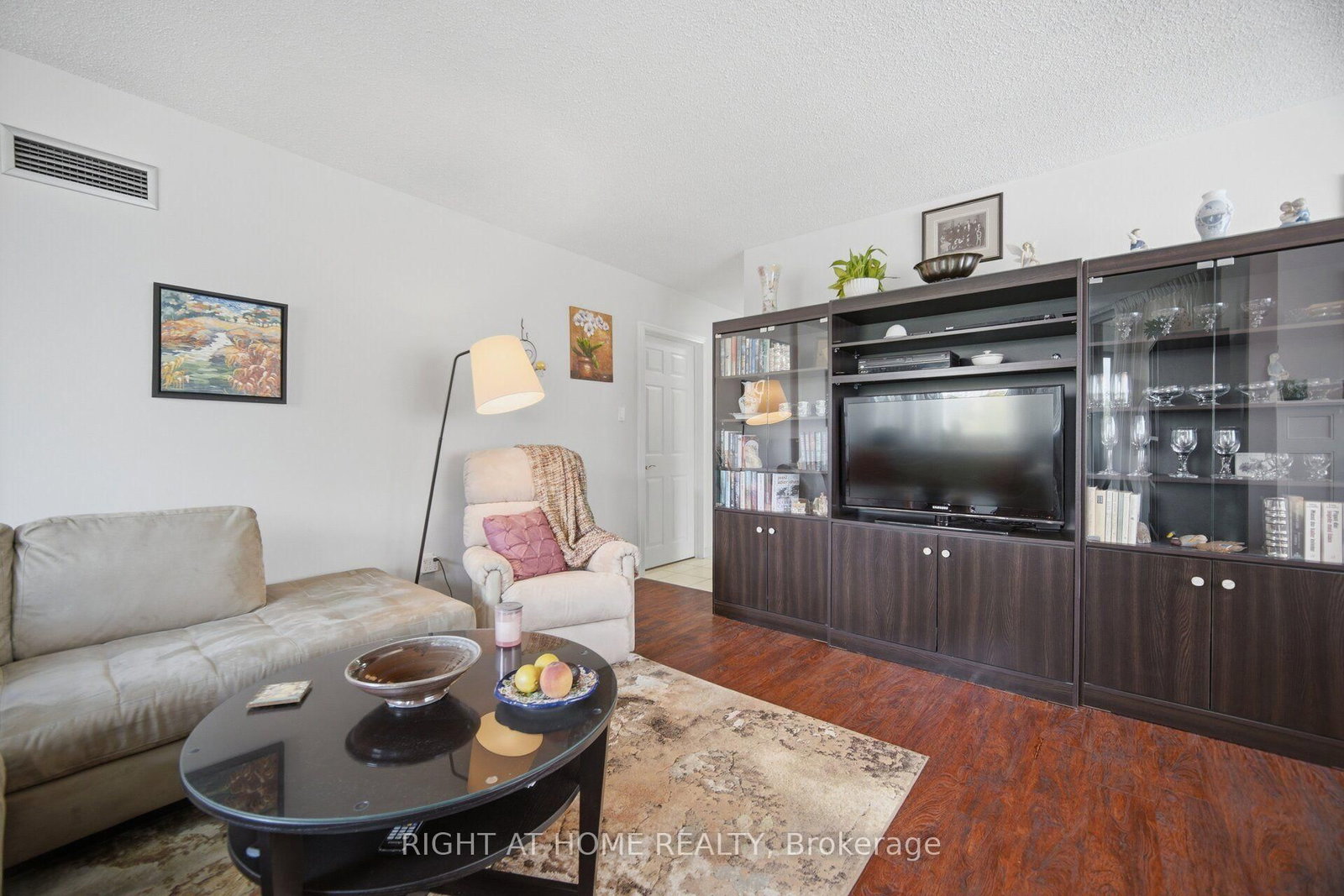 1580 Mississauga Valley Boulevard • #301 • Mississauga, ON photo 18