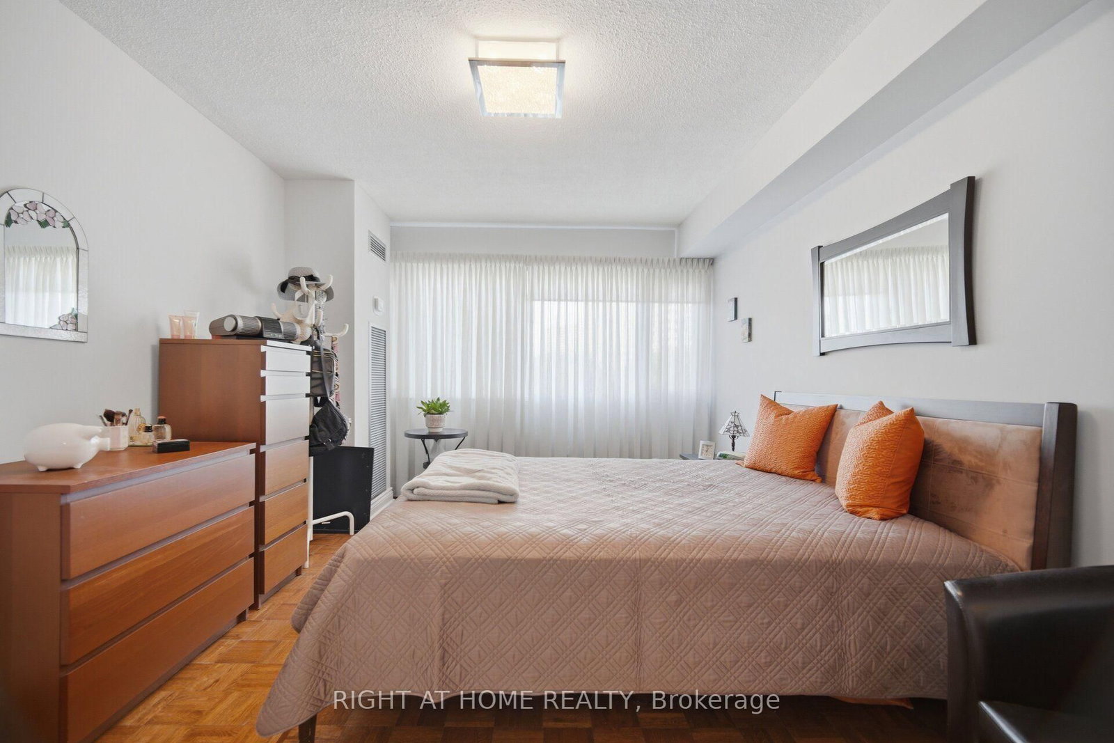 1580 Mississauga Valley Boulevard • #301 • Mississauga, ON photo 23