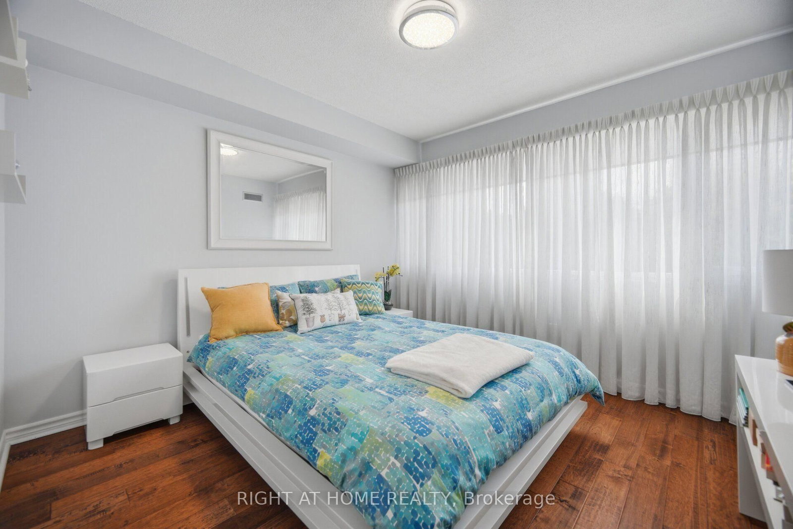 1580 Mississauga Valley Boulevard • #301 • Mississauga, ON photo 27