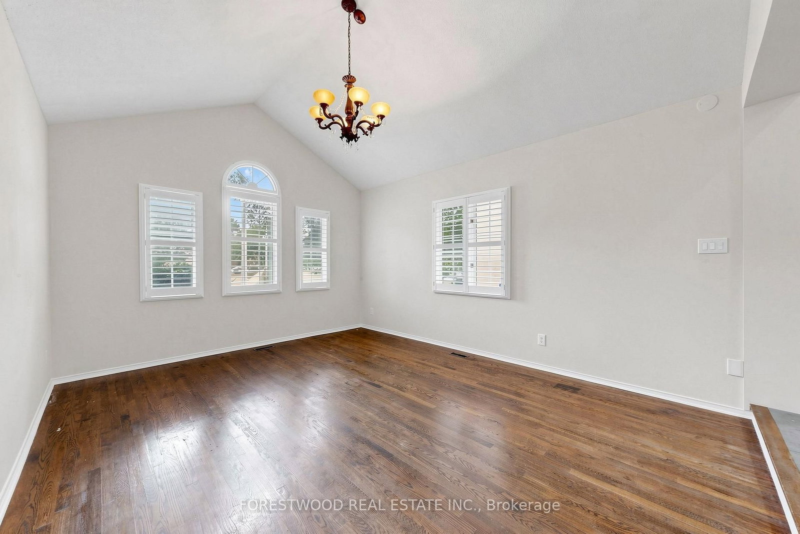 4616 Inverness Boulevard • Mississauga, ON photo 8