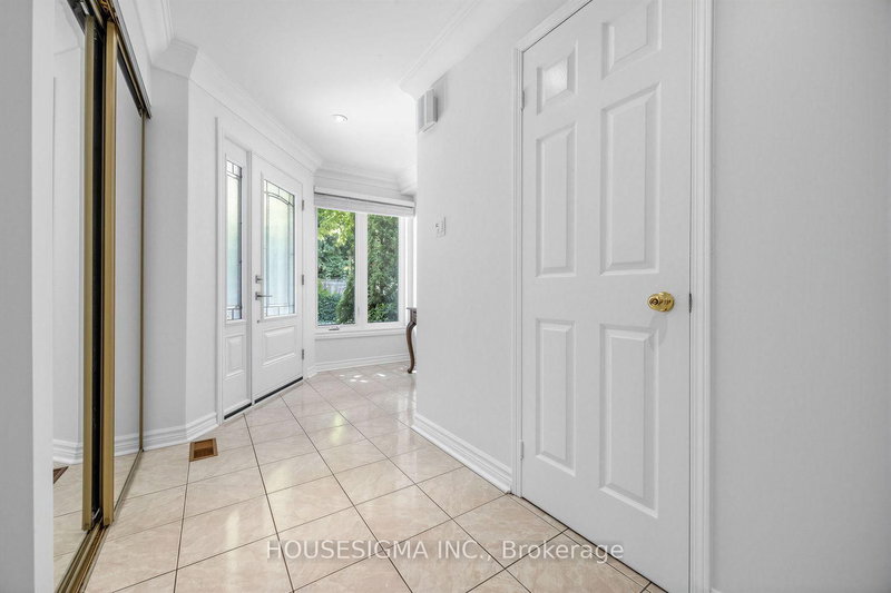 7 - 2199 Burnhamthorpe Road W