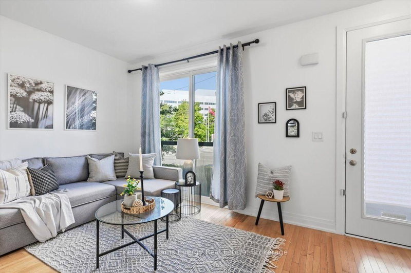 65 - 721 Lawrence Avenue W