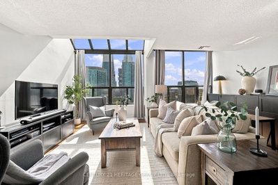 200 Robert Speck Parkway • #PH1 • Mississauga, ON photo 2