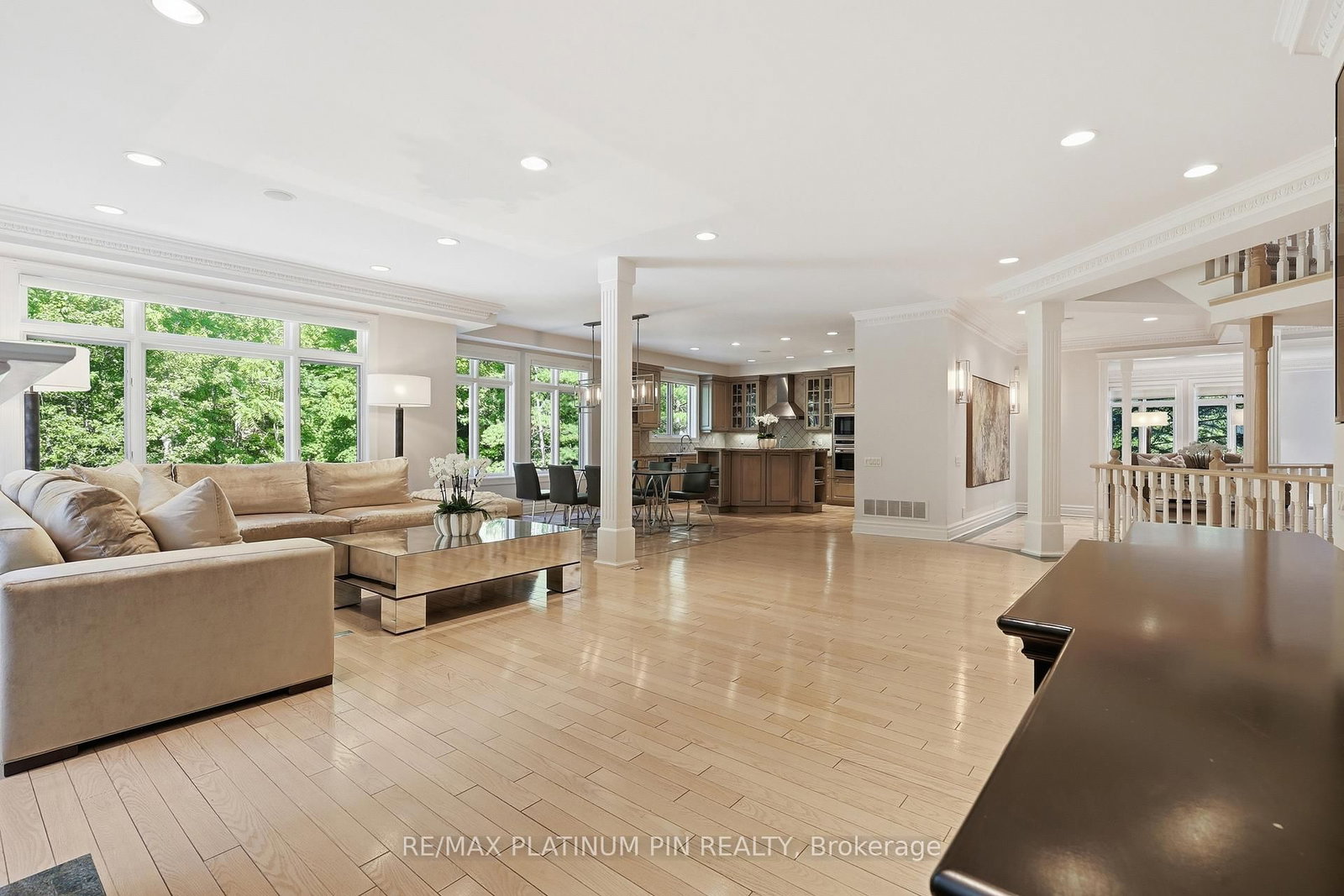 1843 O'Neil Court • Mississauga, ON photo 5