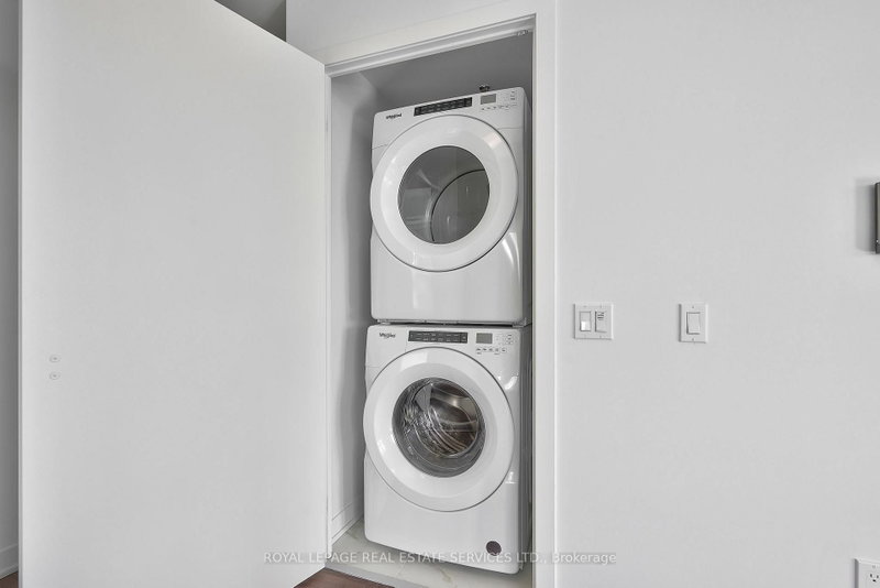 405 Dundas Oakville,ON L6M 4P9 — Photo 19
