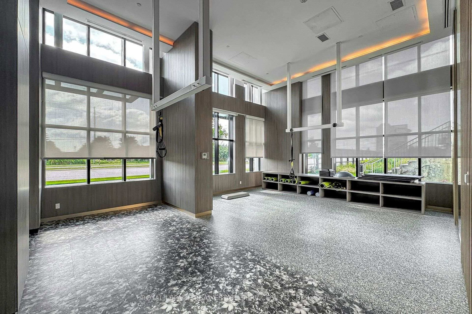 405 Dundas Street W • #431 • Oakville, ON photo 21